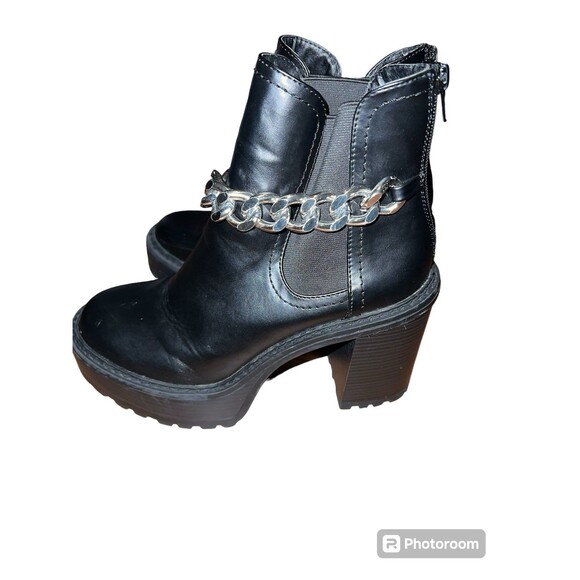 Madden Girl Chunky Chelsea Boots 8.5 - Picture 2 of 5